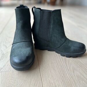 Sorel Stylish Black Ankle Wedge-Boots